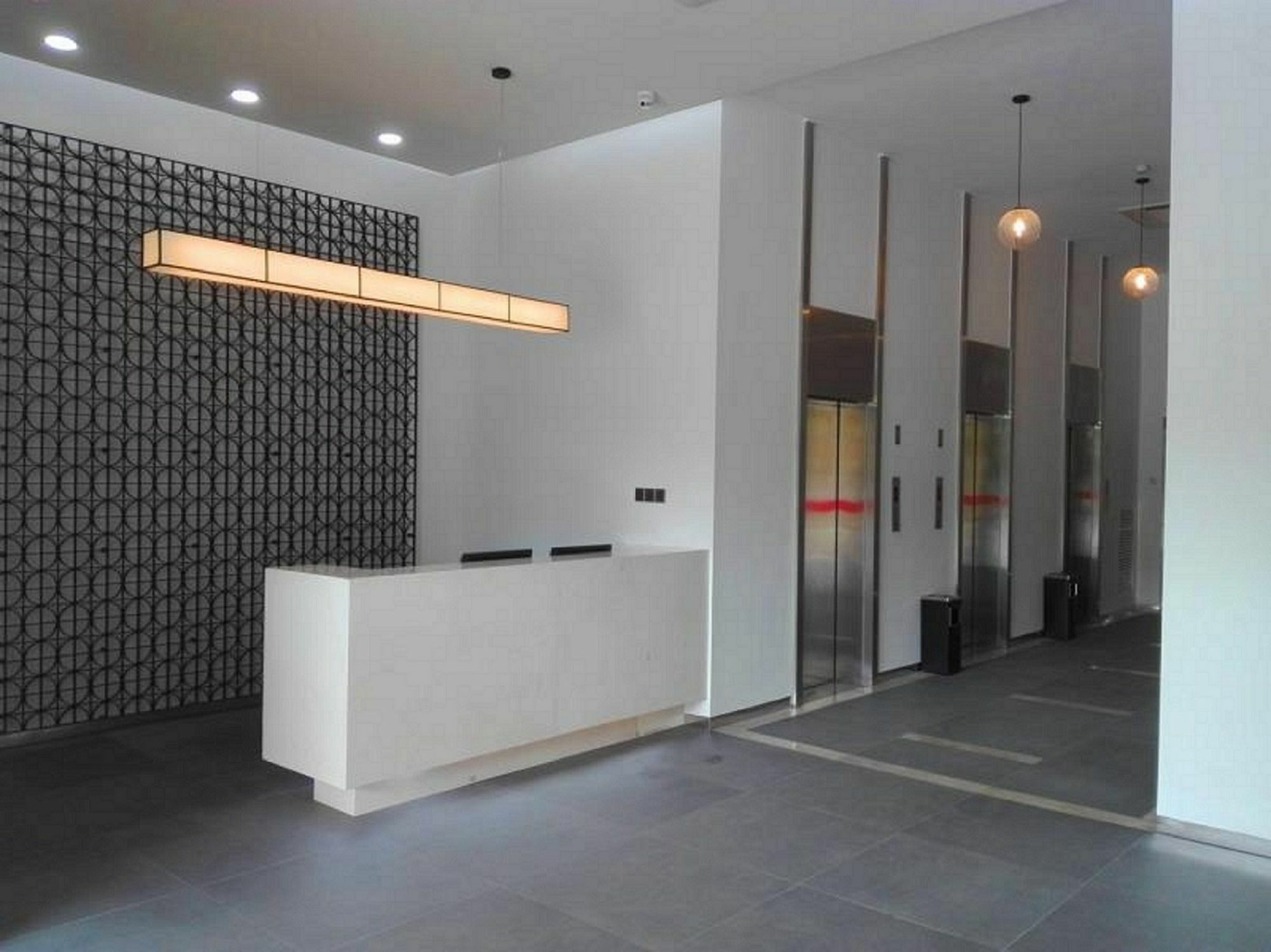 Eastland Hotel & Apartment Phnom Penh Exterior photo